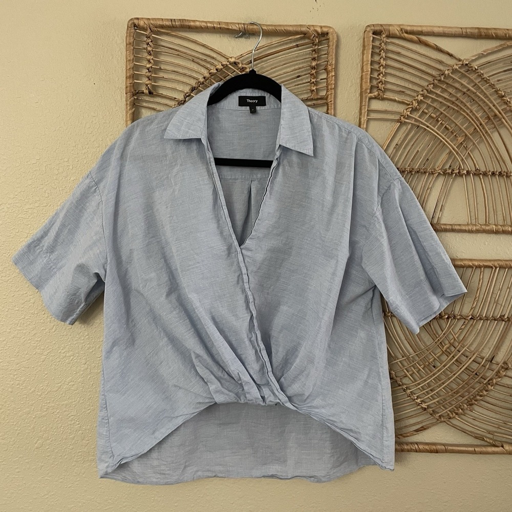 Theory SS Twist Shirt Blouse Top 100% Cotton Light Blue Icon Shirting Sz P B1